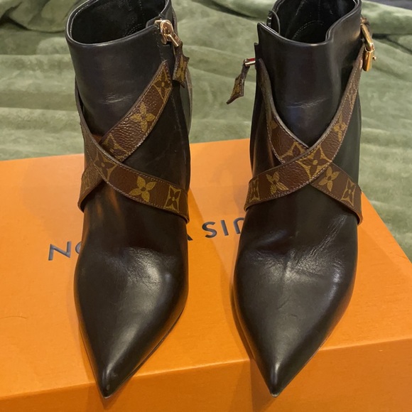 Authentic Women Lous Vuitton Matchmaker Shoe size 38 or 8 - Picture 3 of 6